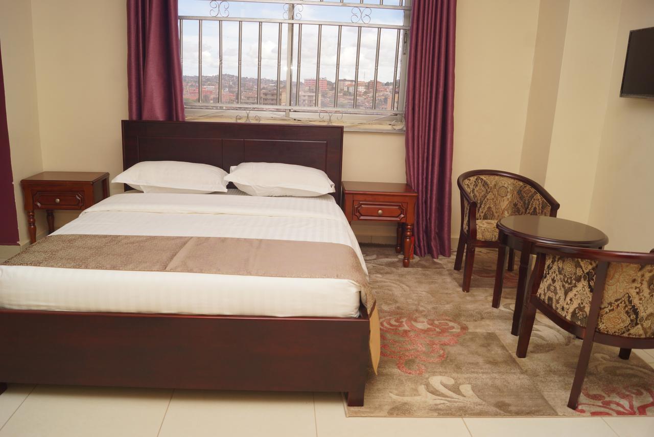 Diamonds Hotel Kampala Exterior foto