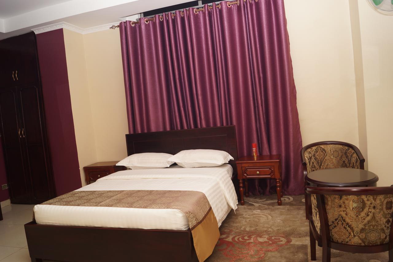 Diamonds Hotel Kampala Exterior foto