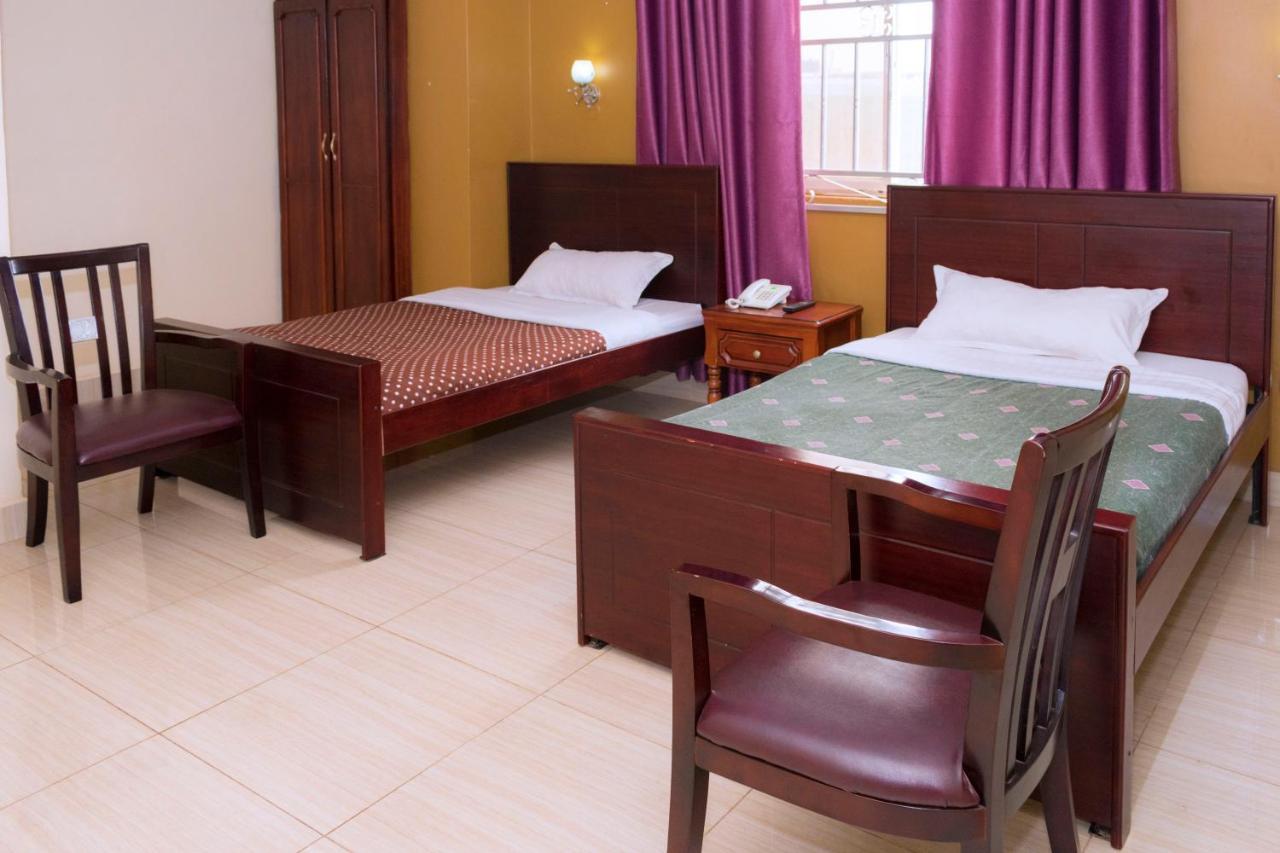 Diamonds Hotel Kampala Exterior foto